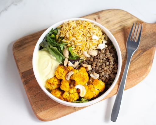 Yellow Bowl : Riz au curry, chou fleur rôti au curcuma, lentilles blondes et noix de cajou
